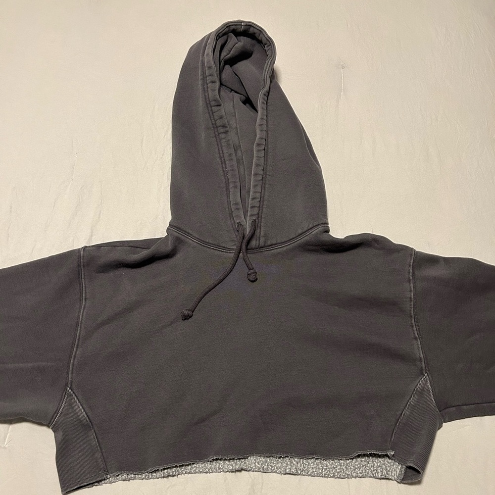 Aritzia TNA Airy Fleece Boyfriend Cropped Hoodie Size 1